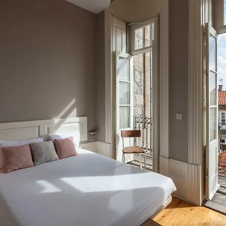 Hostel Being Porto